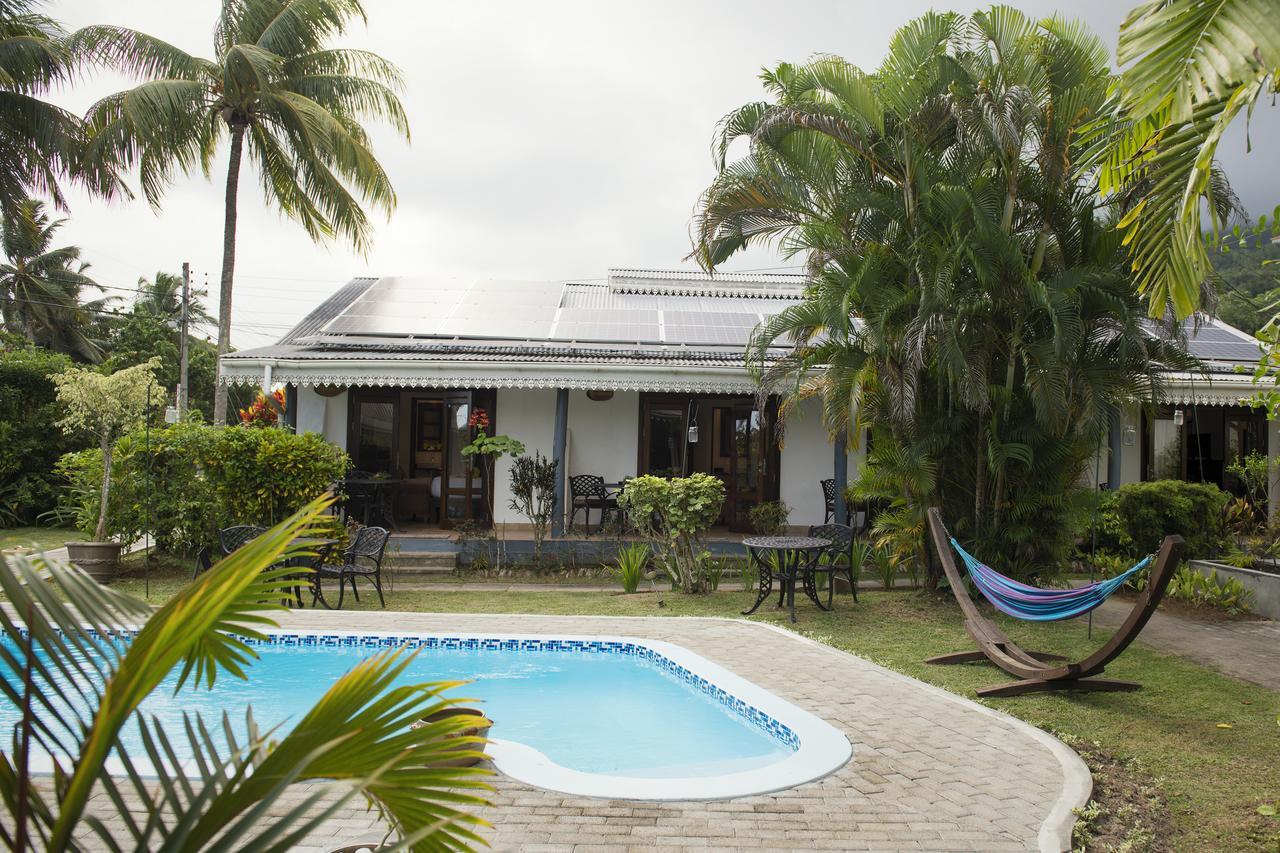Auberge D'Anse Boileau & Restaurant Chez Plume Exterior photo